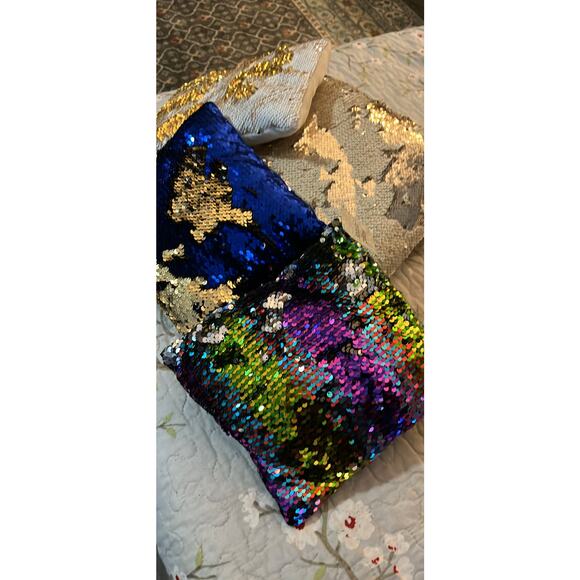 Cute Decorative Sequined Pillows - Picture 2 of 3